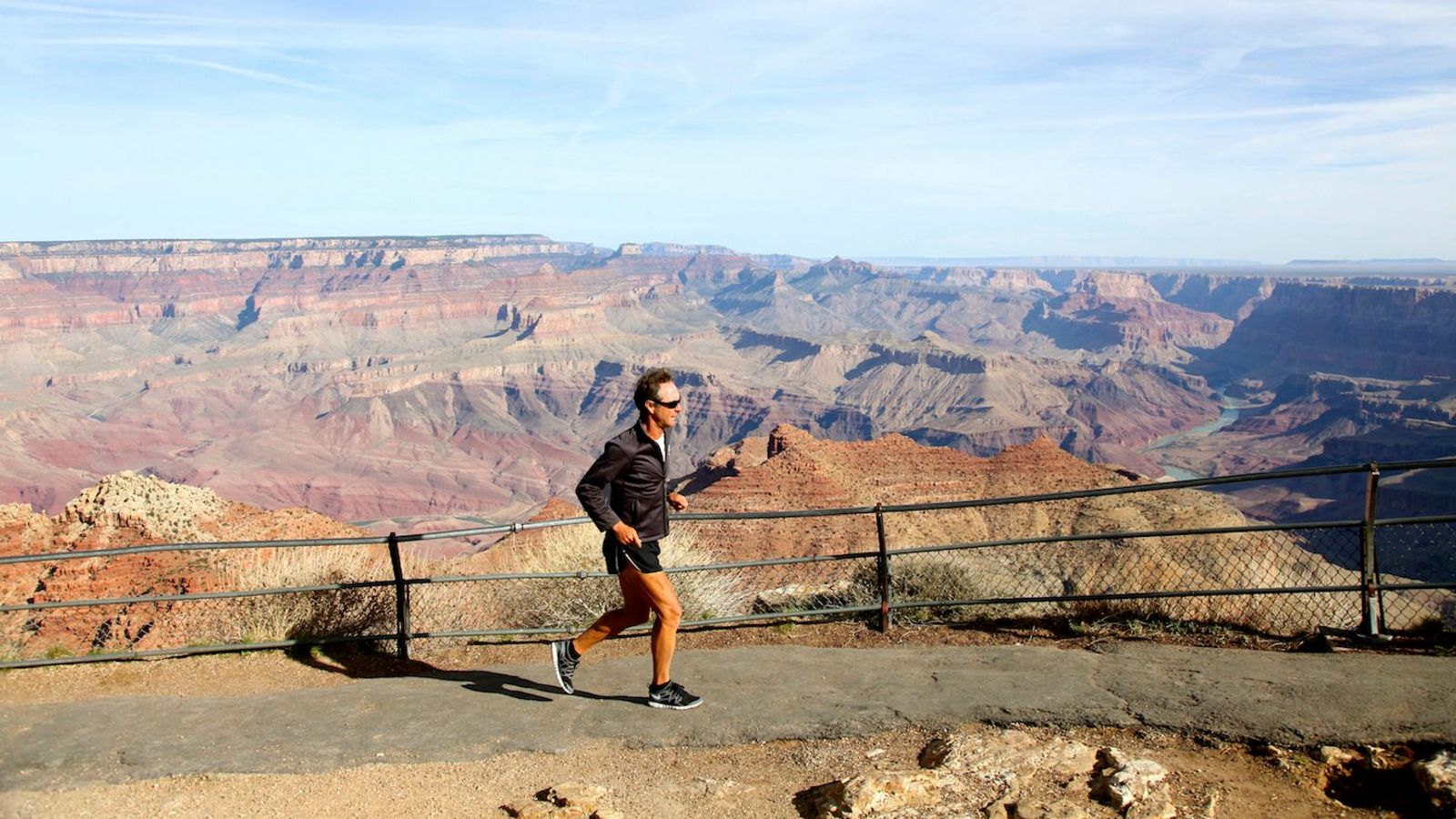 Tom Denniss συνιδρυτής του World Runners Club