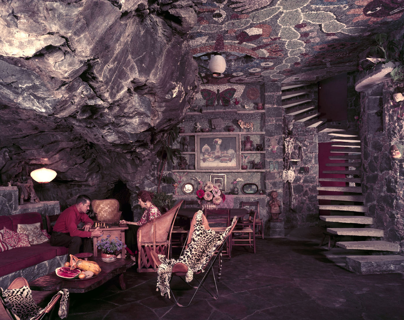 Caveman Living: Η αρχιτεκτονική τάση που θέλει το σπίτι να μοιάζει με σπηλιά