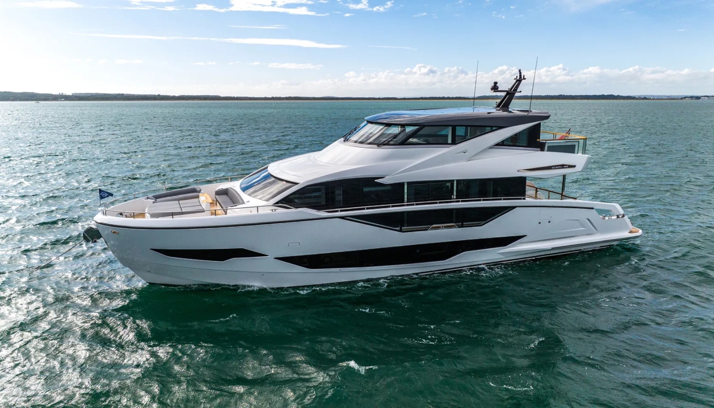 Μέσα στο Sunseeker 182, το νέο yacht που εντυπωσίασε στις Κάννες